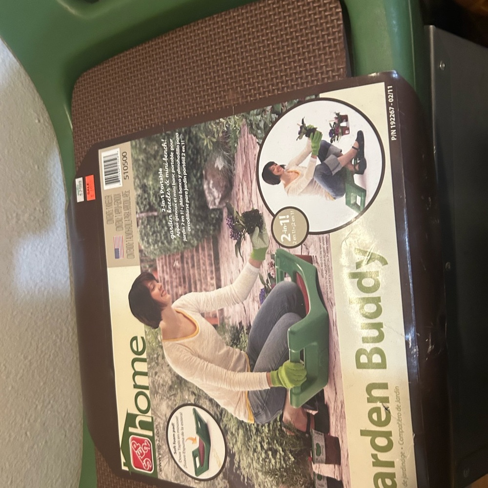 Step2Garden Garden Buddy Kneeler and Seat